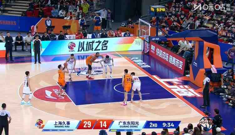 变阵！落后两位数的广东 次节祭出全华班阵容